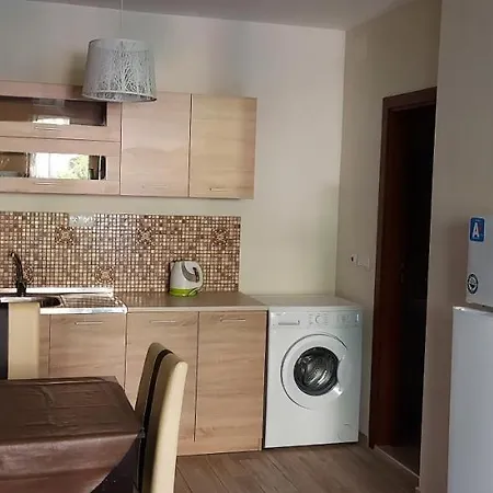 Просторная Студия С Зеленой Зоной И Выходом На Бассейн В Каскадас Apartman Napospart